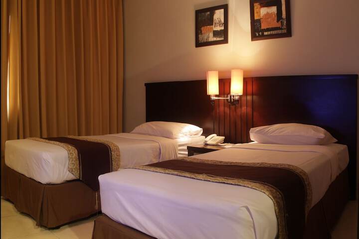 Room 4 of 44