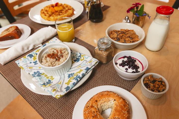 Breakfast/Coffee Service 74 of 86