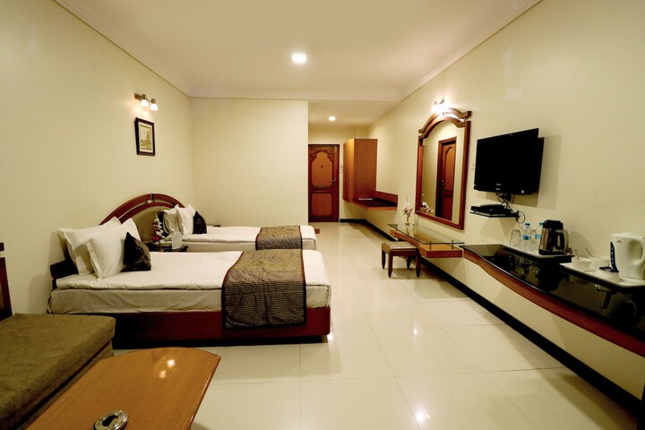Room 8 of 72