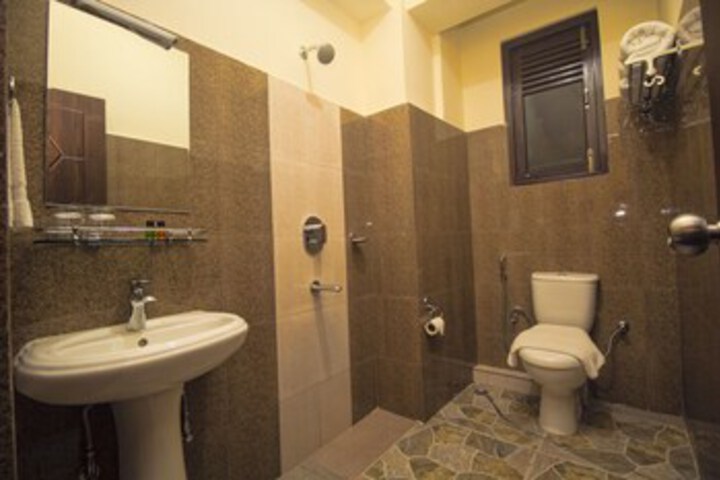 Room 2 of 51