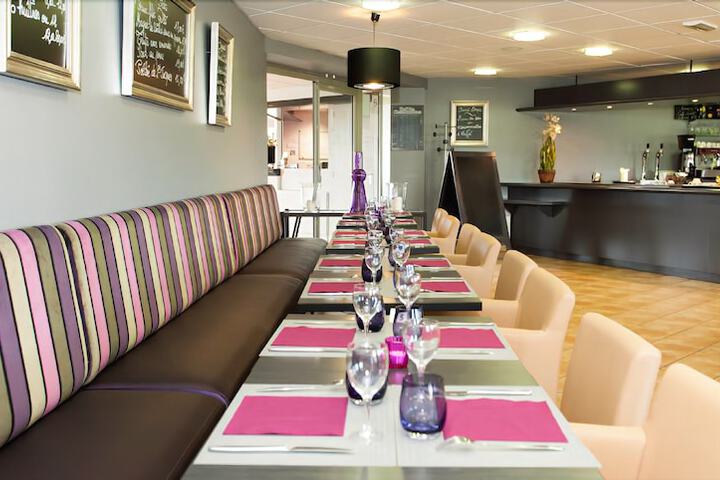 Dining 72 of 92