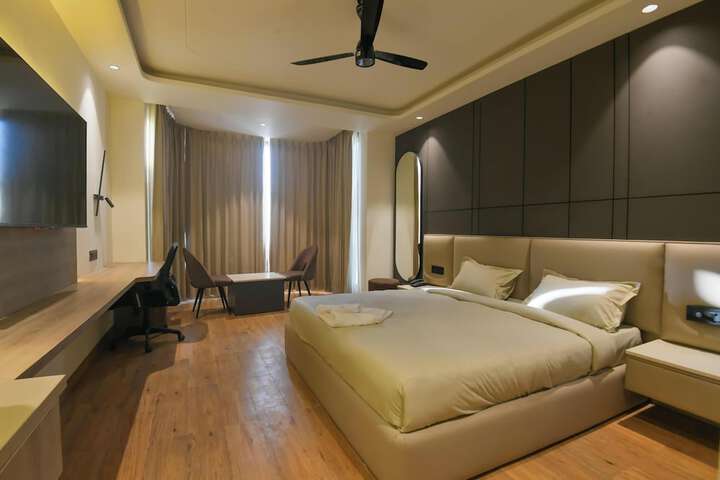 Room 3 of 26