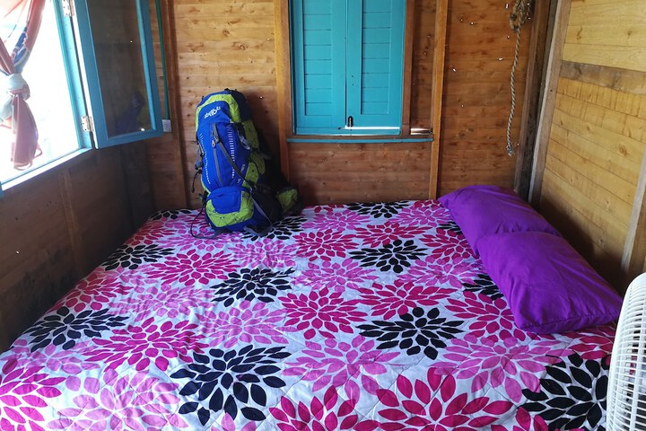 Room 3 of 28