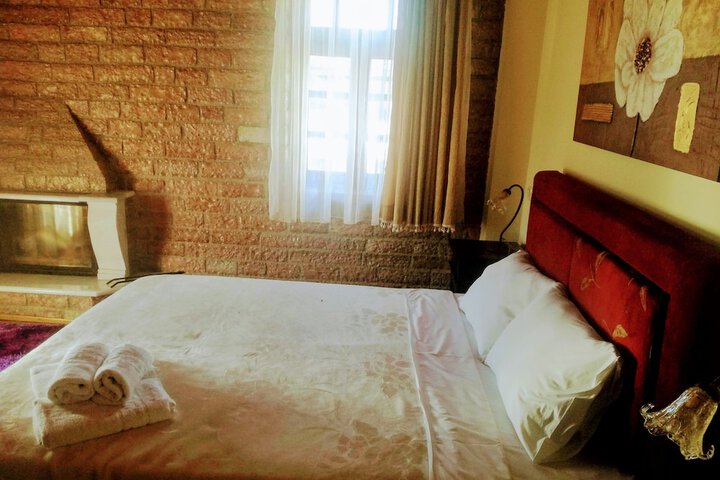 Room 18 of 31