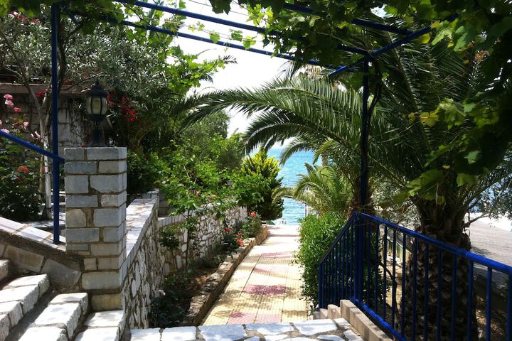 Hotel Exterior 58 of 66