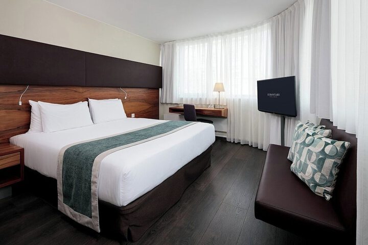 Room 21 of 50