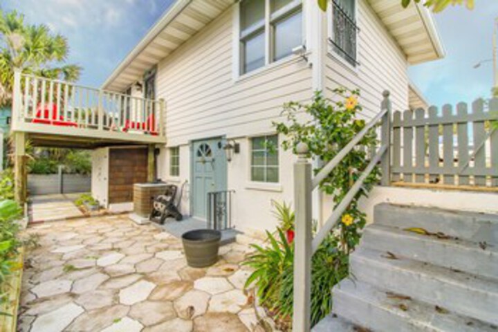 Sea Biscuit Home in Daytona Beach, FL