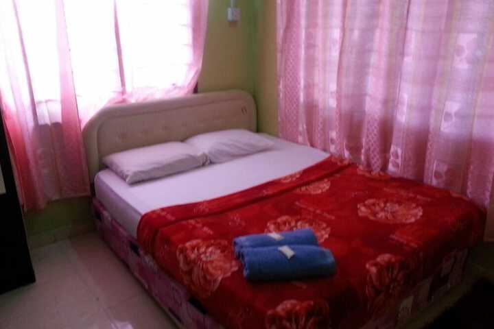 Room 13 of 26