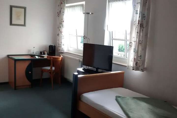 Room 2 of 50