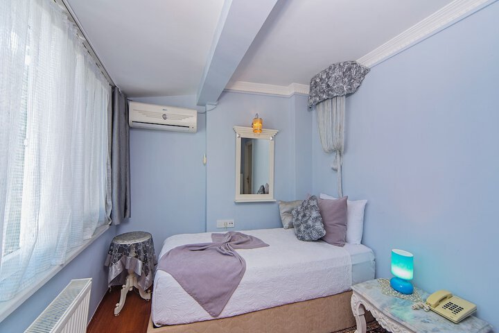 Room 18 of 47