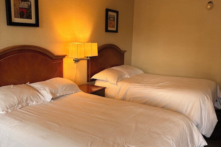 Room 2 of 8