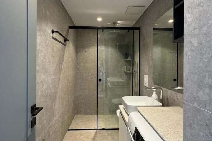 Room 44 of 48