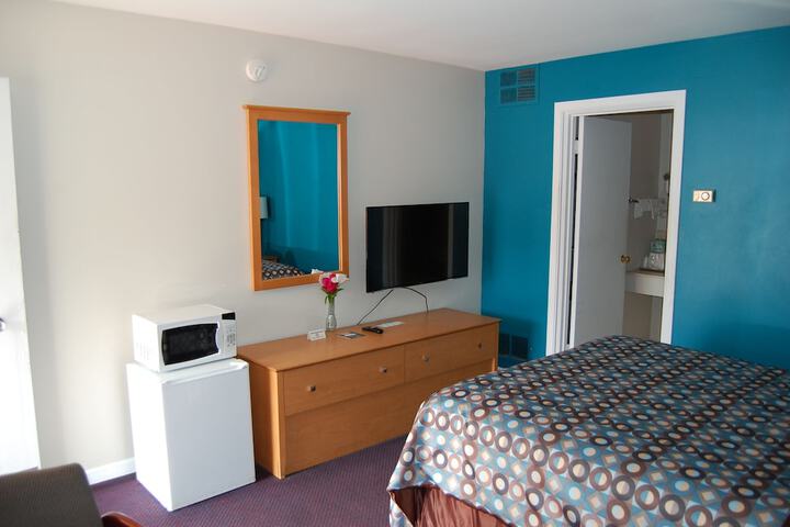 Room 4 of 24