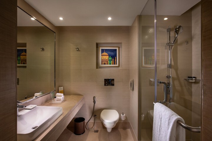 Room 12 of 47