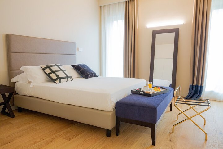 Room 26 of 61