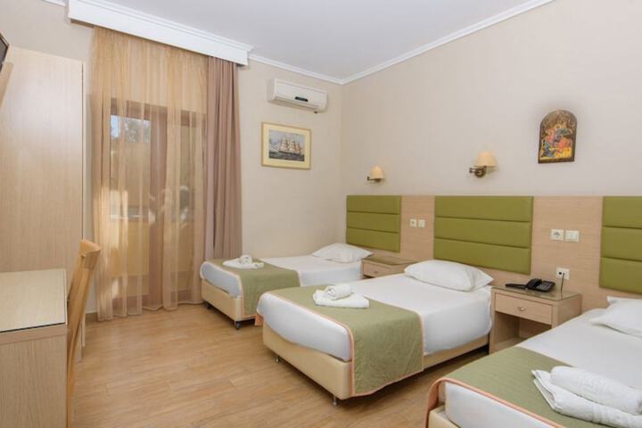 Room 7 of 26