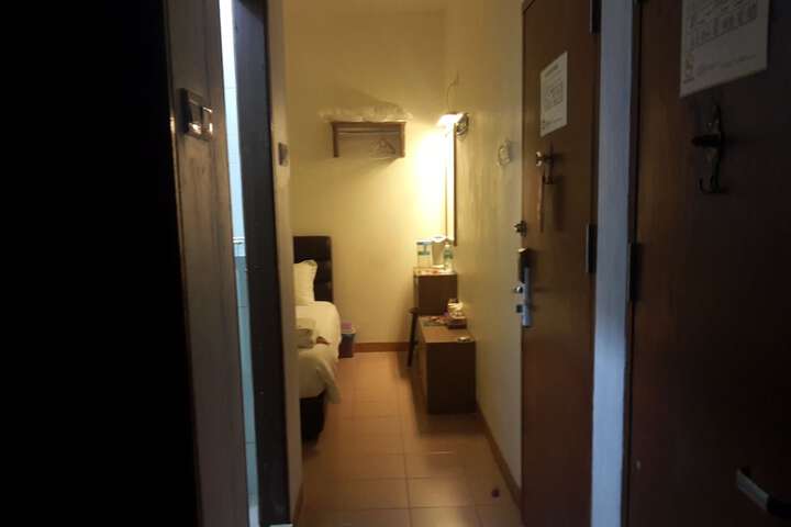 Room 2 of 9