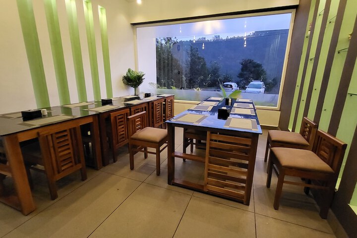 Dining 95 of 134