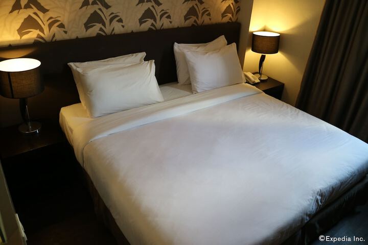 Room 13 of 40