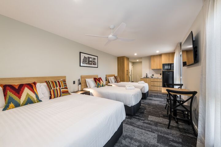 Room 16 of 27