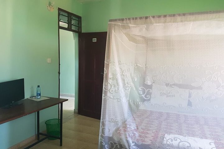 Room 2 of 18