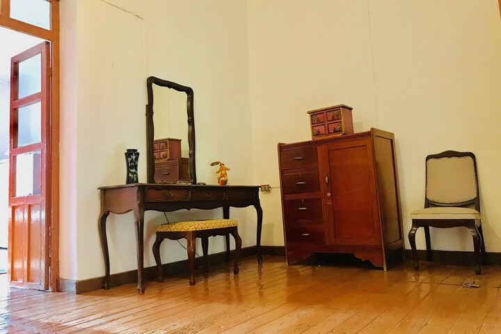 Room 7 of 31