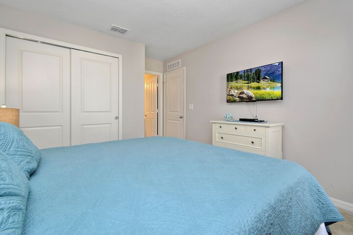 Room 6 of 27