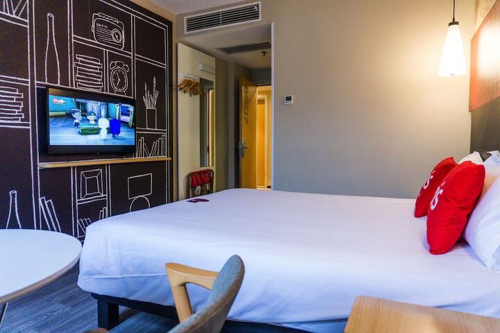 Room 16 of 54