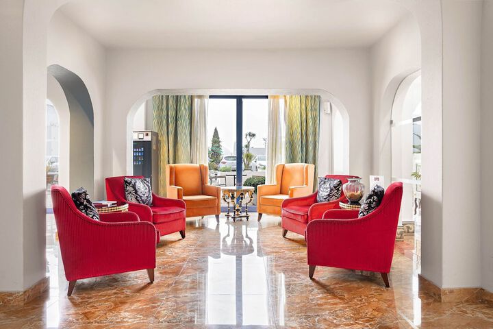 Guest Lobby