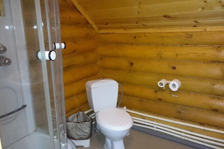 Room 6 of 24