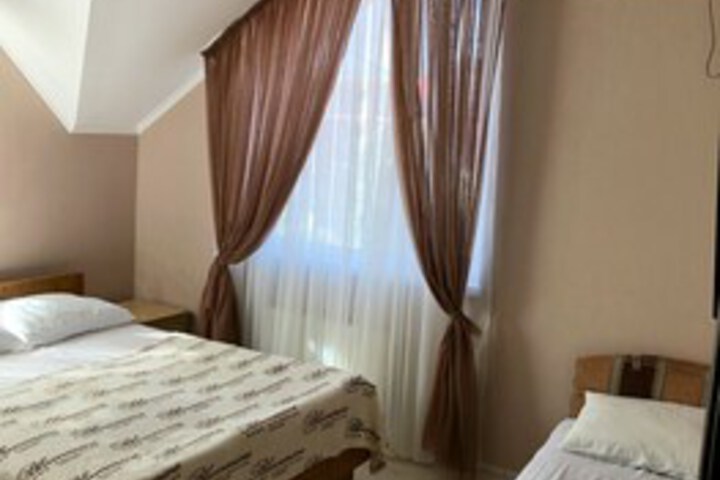 Room 20 of 35