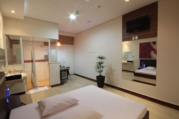 Room 3 of 29