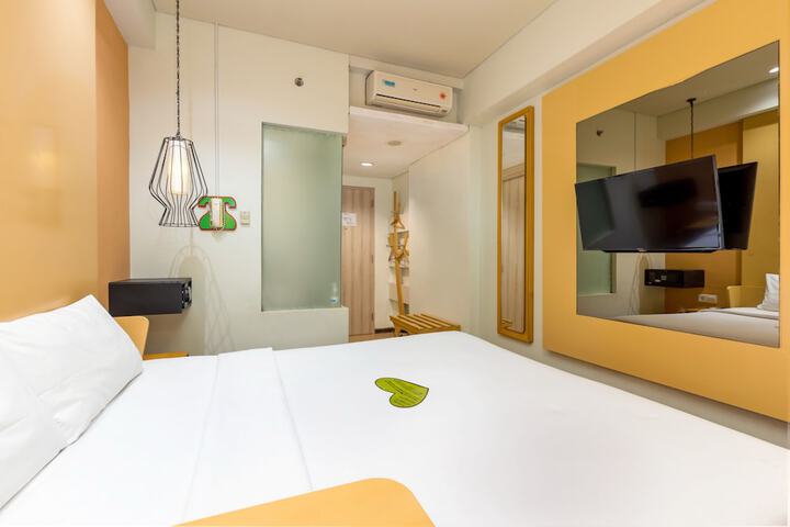 Room 11 of 41