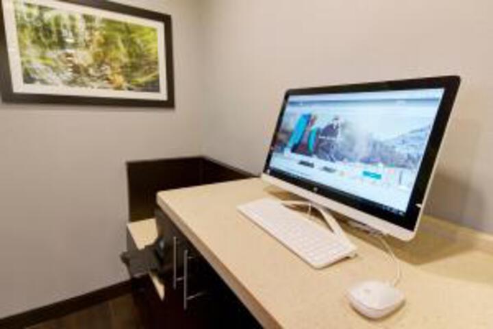 Business Center 41 of 51