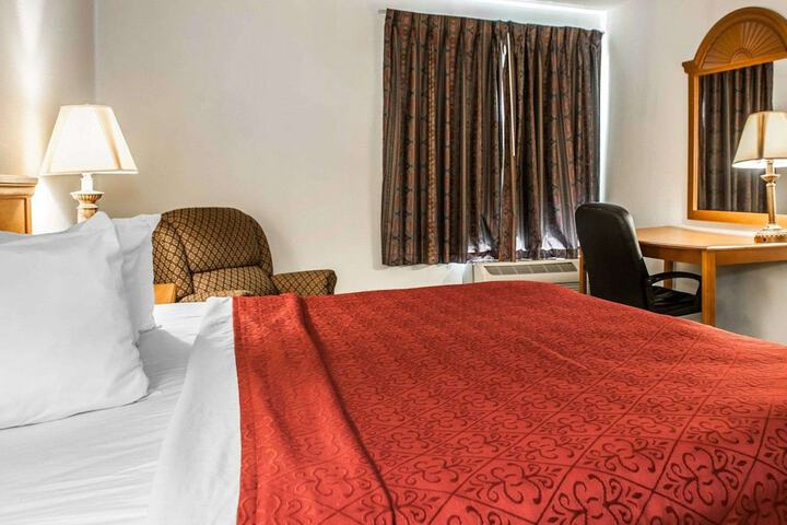 Standard | King Bed (23 of 29)