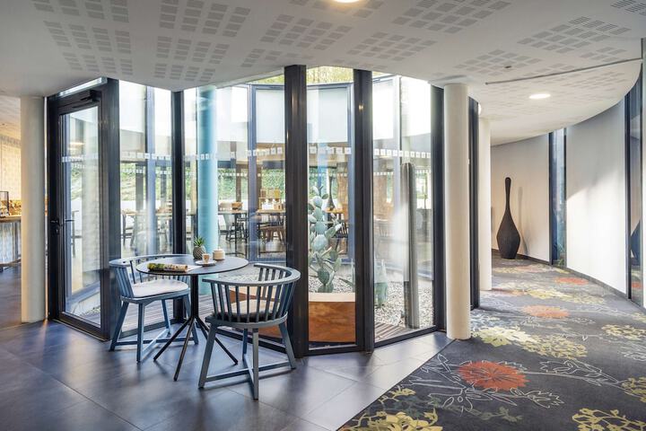 Guest Lobby