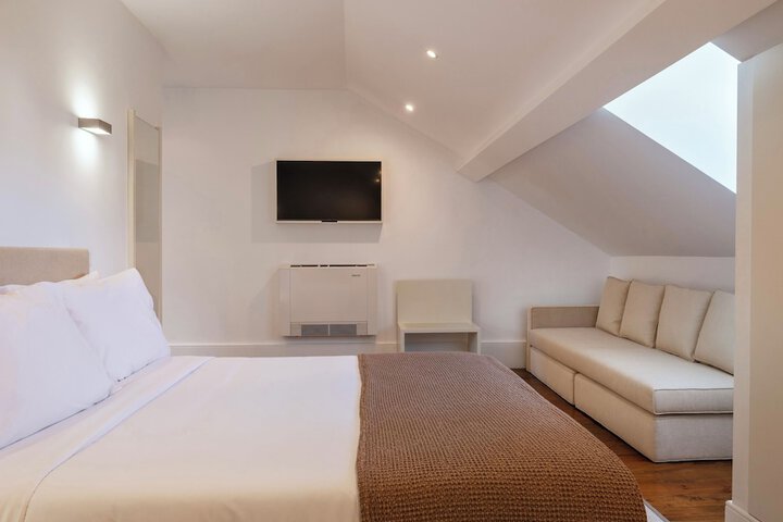 Room 4 of 59