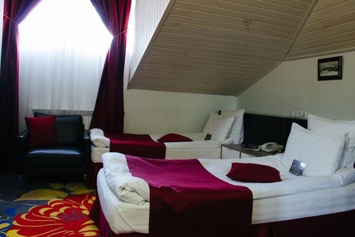 Room 21 of 49