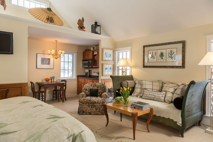 Room 4 of 64
