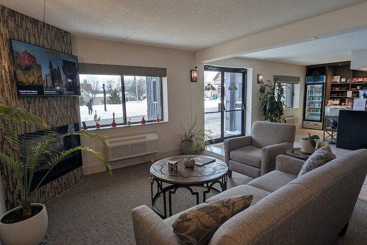 Hotel Interior 4 of 23