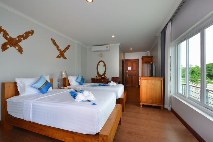 Room 10 of 56