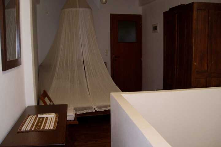 Room 11 of 26