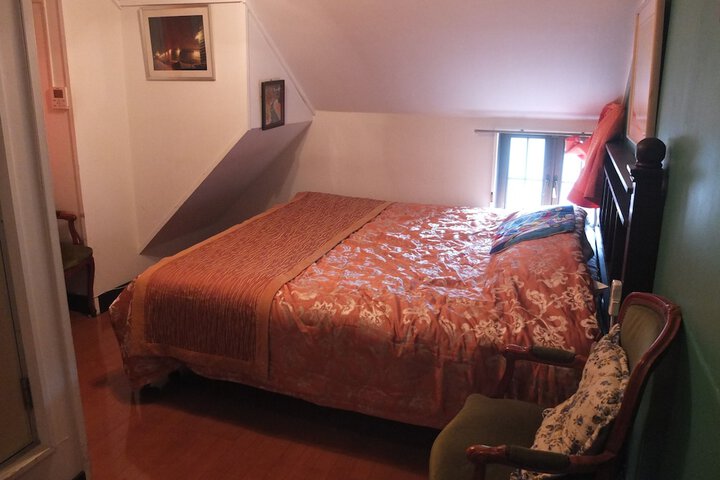Room 10 of 78