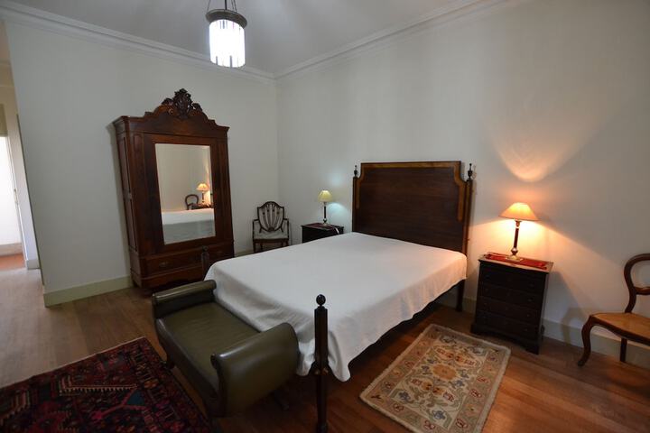 Room 8 of 35