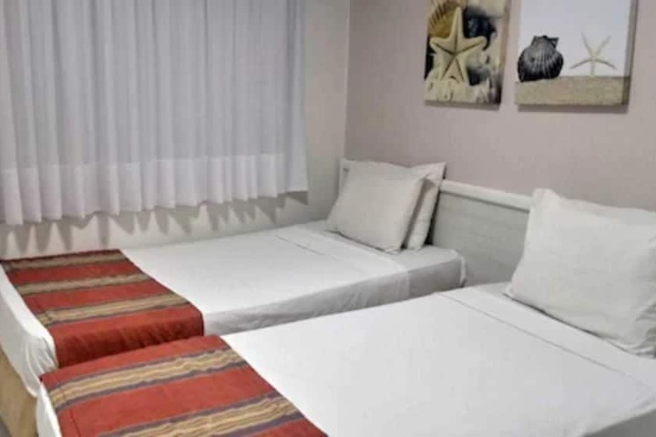 Room 6 of 20