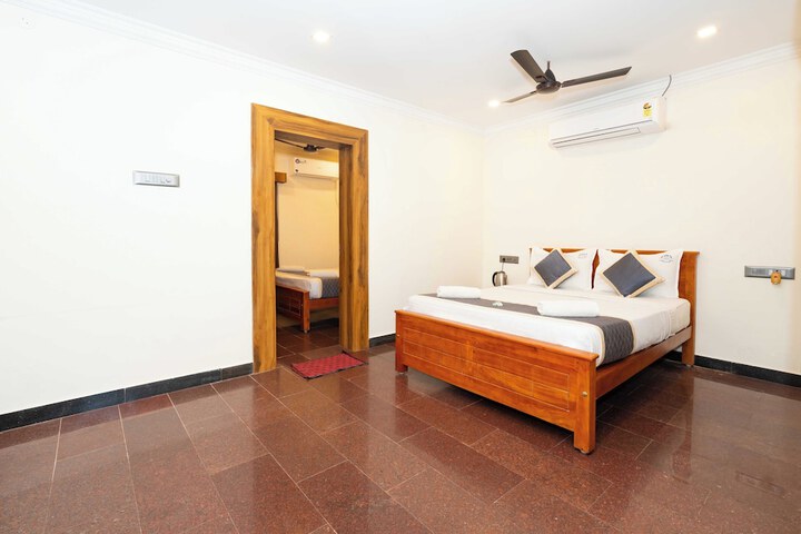 Room 12 of 22