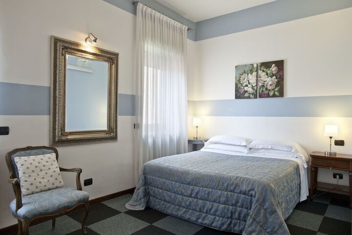 Room 10 of 60