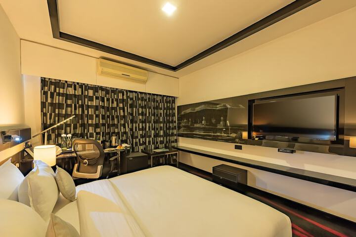 Room 15 of 43