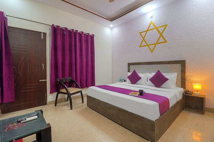 Room 14 of 34