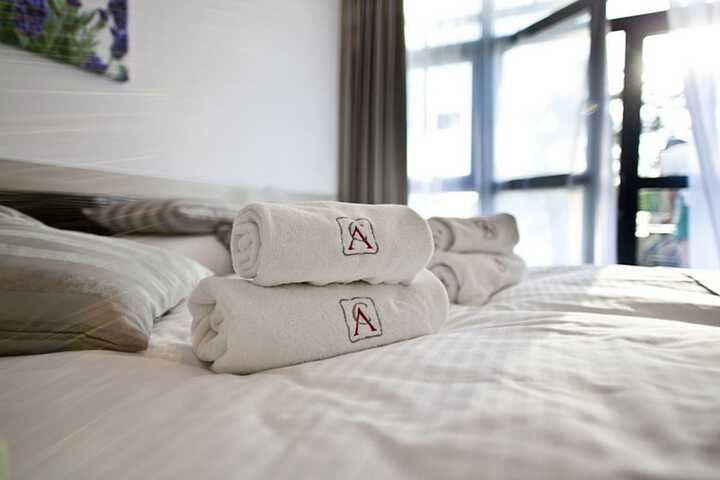Room 222 of 272
